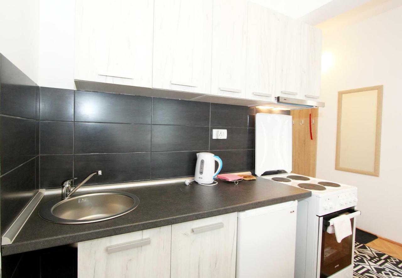 Villa K Apartments Belgrado Buitenkant foto