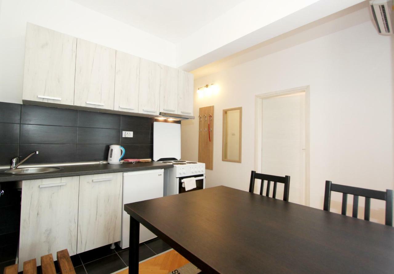 Villa K Apartments Belgrado Buitenkant foto